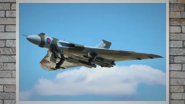 Video thumbnail for Vulcan XH558 – The Last Howl