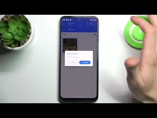 'Video thumbnail for How to Transfer Files in MOTOROLA Moto G41 – Relocate Files / SD Card'