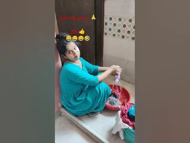 Video thumbnail for dekhte dekhte funny comedy #fun #shortvideo #viral #viralvideo #funny #comedy