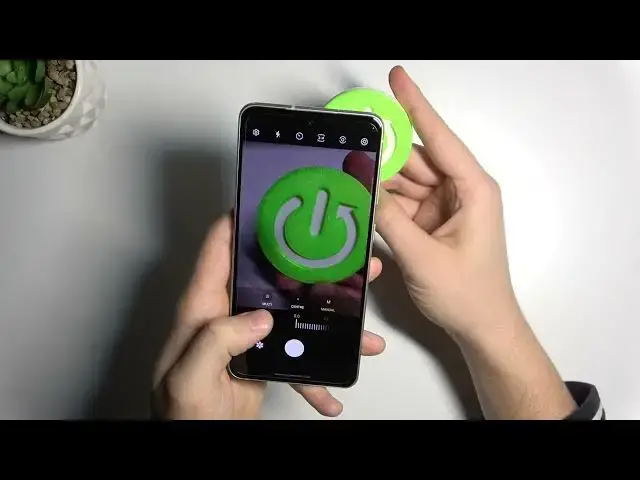 Video thumbnail for SAMSUNG Galaxy S21 FE Camera Pro Mode Preview | All Advanced Camera Features