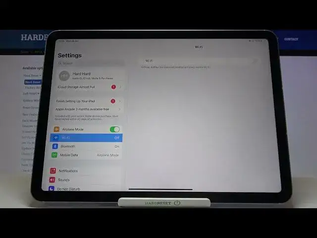 Video thumbnail for APPLE iPad Air 2020 - How To Enter & Leave Airplane Mode