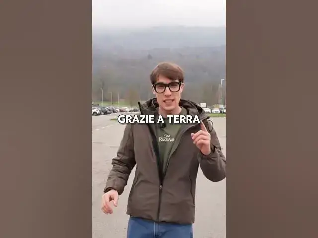 Video thumbnail for Com'è fatto il panettone? Scopriamolo insieme! 🍊