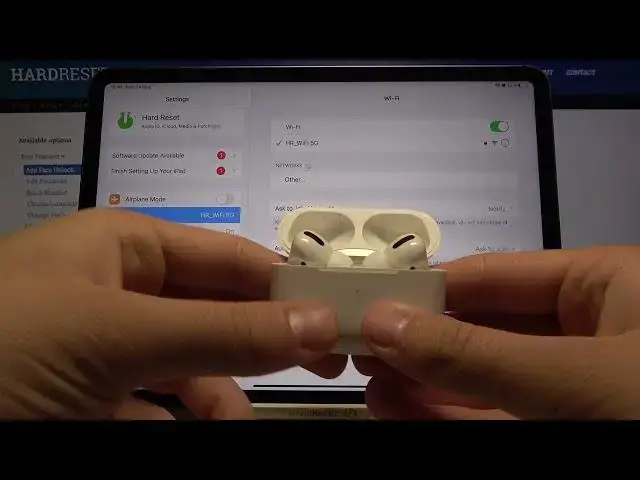 Video thumbnail for How to Pair AirPods Pro with Any iOS Device - Pairing APPLE Gadgets