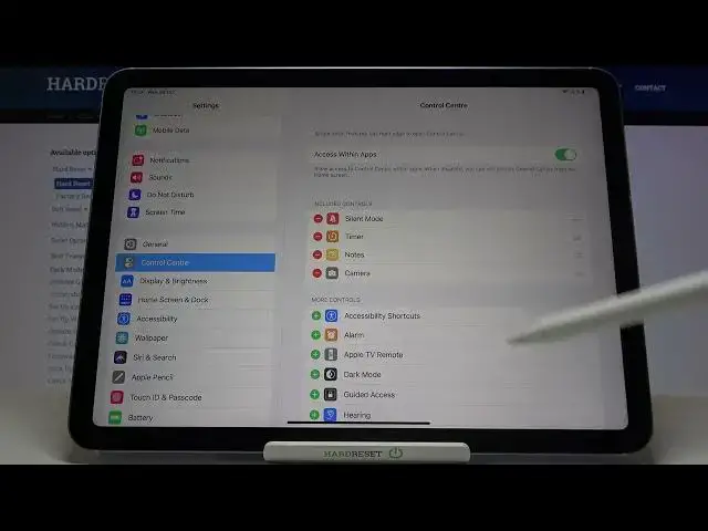 Video thumbnail for APPLE iPad Air 2020 - How To Customize Control Center