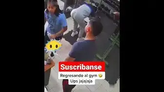 Video thumbnail for Vamos al VAR 🥅🤣🫠😮‍💨 Era penal 🤣 #gym  #sports #husky #foul #funny #risa #shortsfeed