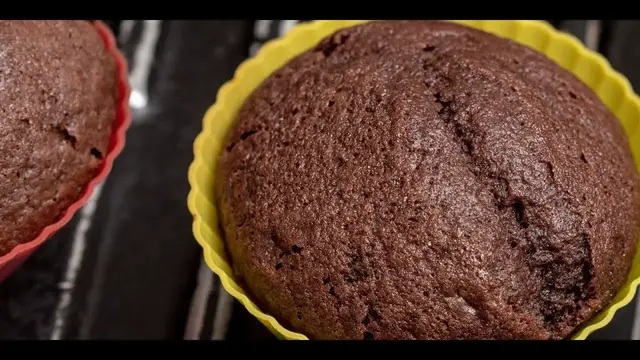 Video thumbnail for Are Silicone Cake Pans Safe? Superb 3 Facts That You Need To Know About It