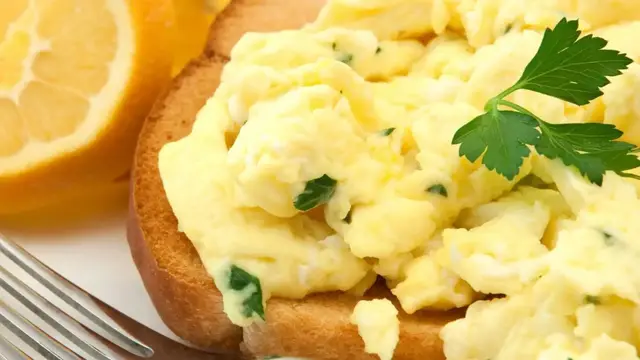 Video thumbnail for The Secret Ingredient For The Fluffiest Scrambled Eggs