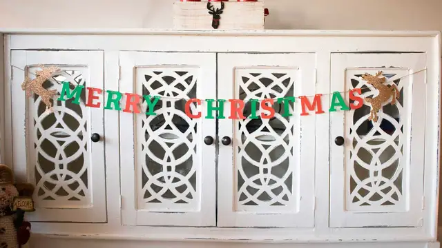 Video thumbnail for Merry Christmas Garland