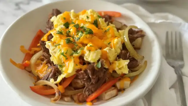 'Video thumbnail for The Secret To Nailing Perkins' Beloved Pot Roast Breakfast Skillet At Home'