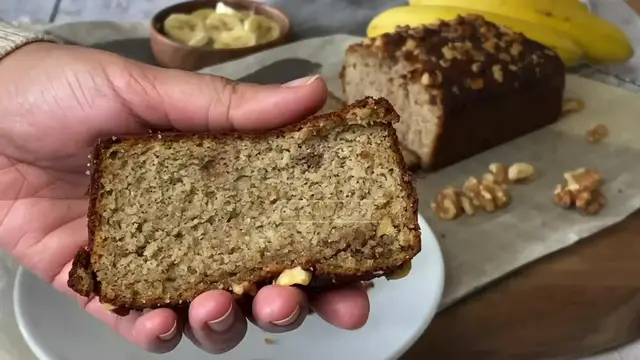 Video thumbnail for Ohne Zucker Low Carb Bananenbrot mit Walnüssen