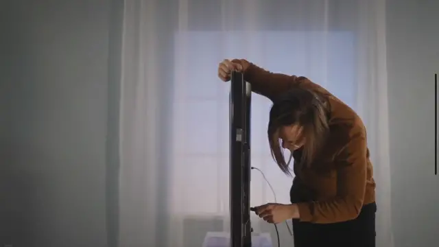 Video thumbnail for Cheap Vs Mid-priced Vs Expensive HDMI | FAQs Explanatory Video