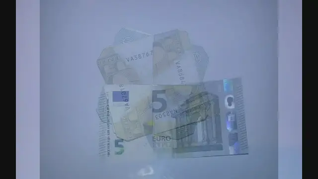 Video thumbnail for ? Kleeblatt aus Geldscheinen falten ? Glücksbringer ? Geldgeschenk ? Kleeblatt aus Geld falten