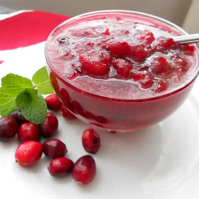 'Video thumbnail for Cranberry Sauce with Orange Juice Recipe'
