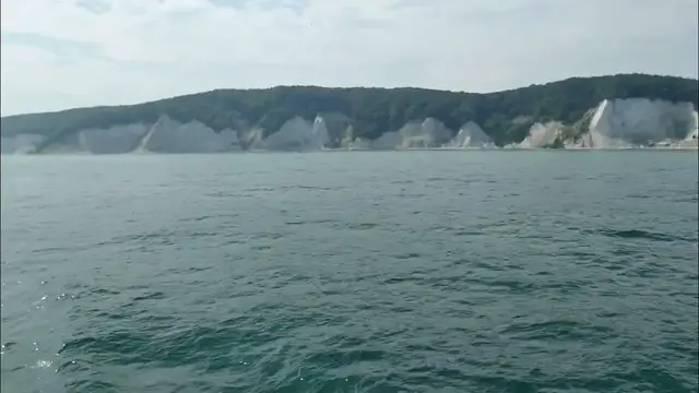 'Video thumbnail for Fahrt an der Kreideküste Rügens entlang bis zum Königsstuhl'