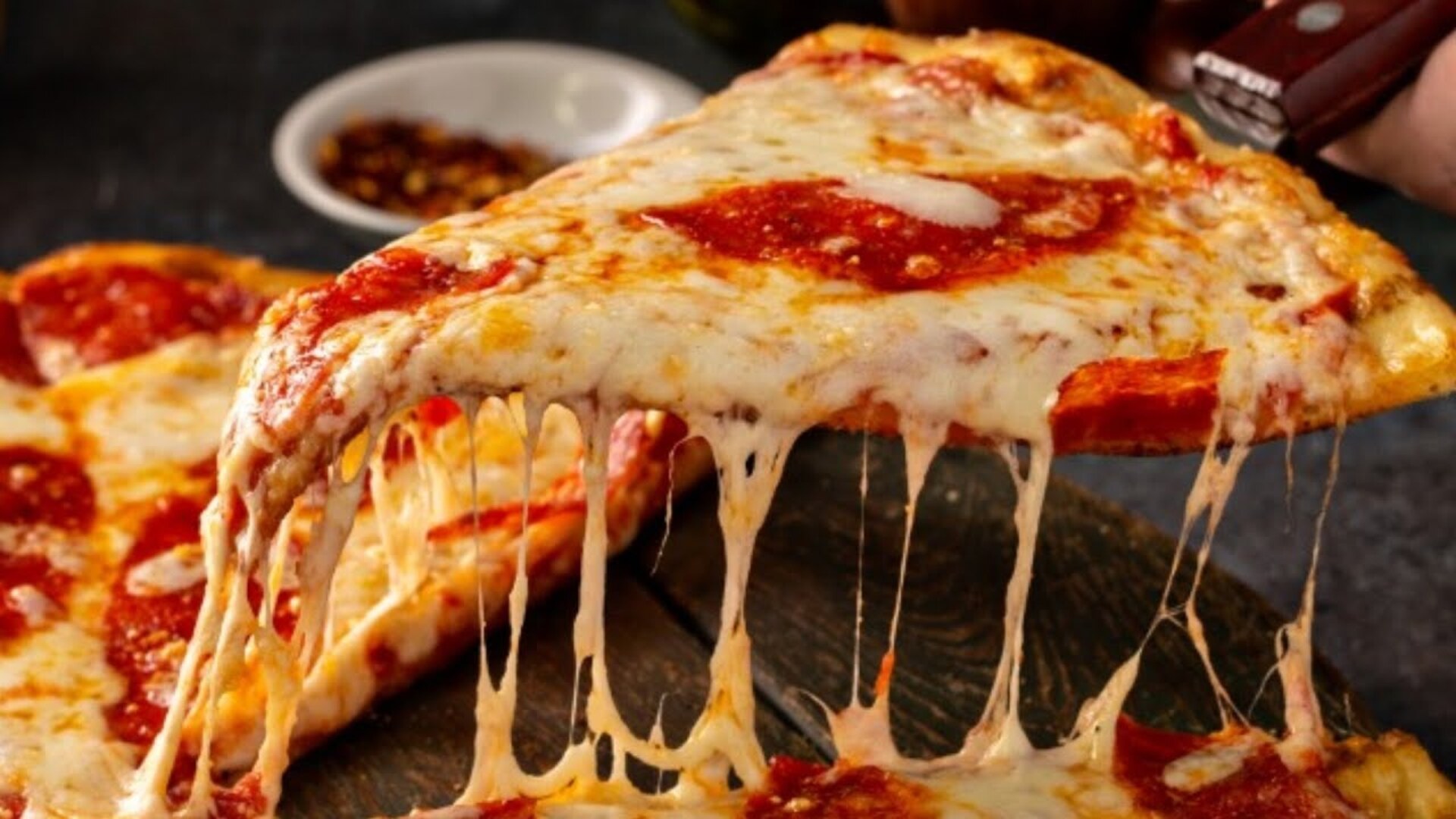 Video thumbnail for Why Pizza Always Tastes Better At A Restaurant