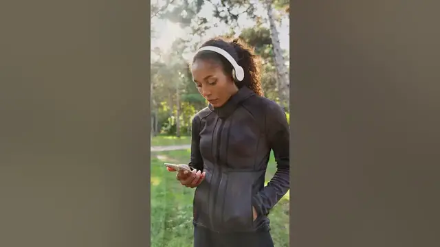 Video thumbnail for Can you dance with headphones on?#shorts