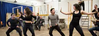 Video thumbnail for De Niro & Company Give a Sneak Peek of A BRONX TALE!