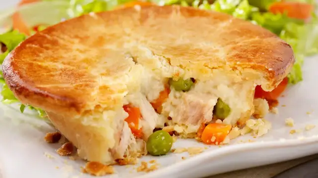 'Video thumbnail for Chicken Pie Vs Chicken Pot Pie: What's The Difference?'