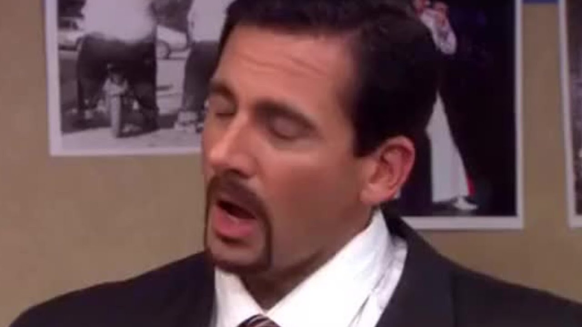 Video thumbnail for Bloopers In The Office That Were Better Than The Original Scene