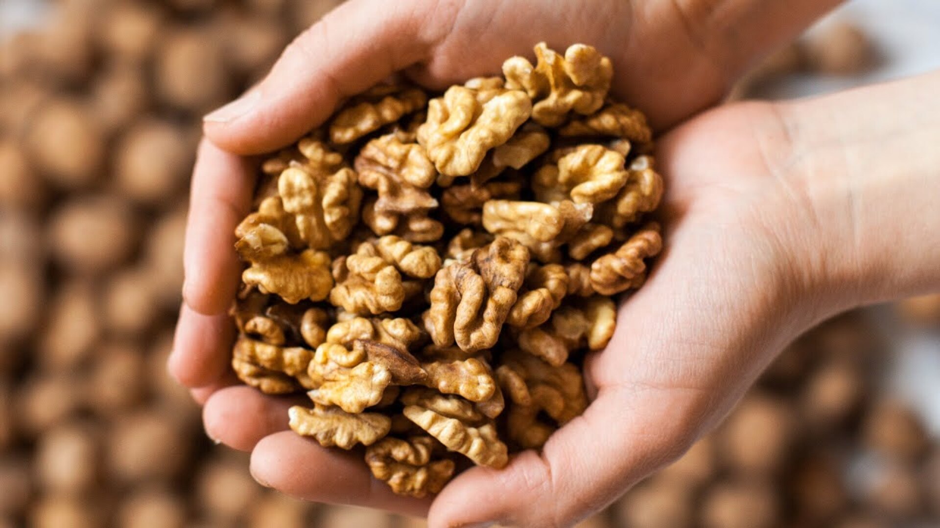 Video thumbnail for Eat Some Walnuts Every Night Before Bed & This Will Happen