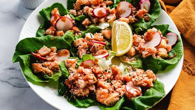 'Video thumbnail for Crab And Shrimp Cocktail Lettuce Wraps Recipe'