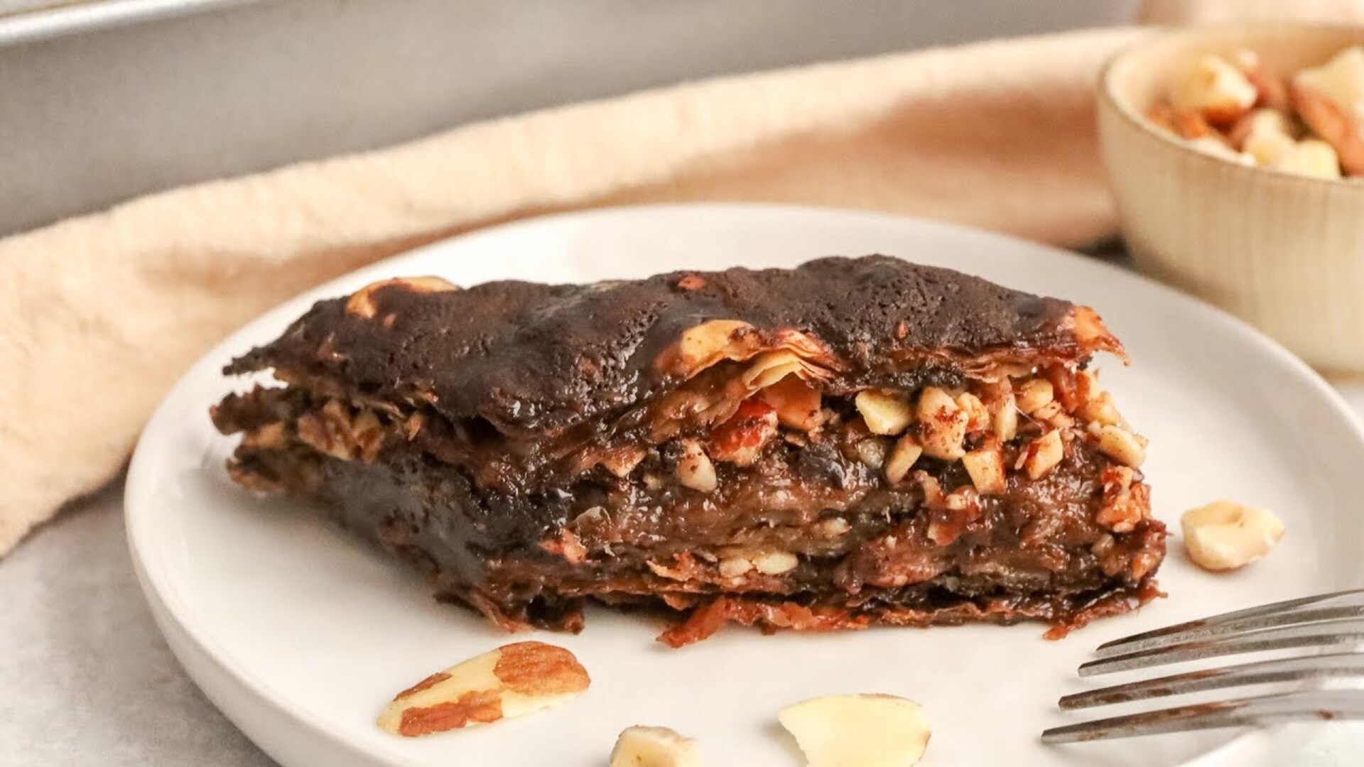 Video thumbnail for Chocolate Lovers' Baklava Recipe