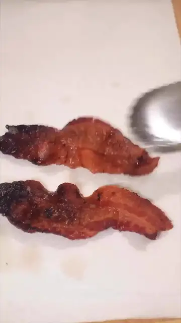 'Video thumbnail for BLT (Bacon, Lettuce, Tomato Sandwich)'