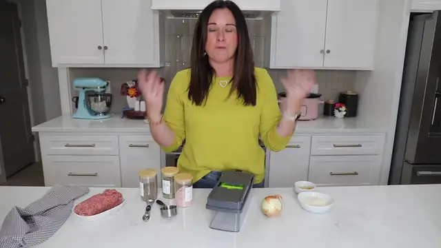 Video thumbnail for EASY Creamy Tortellini Soup   One Pot Dinner(720P HD)