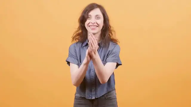 Video thumbnail for Jamie Lee Curtis Wins Emmy