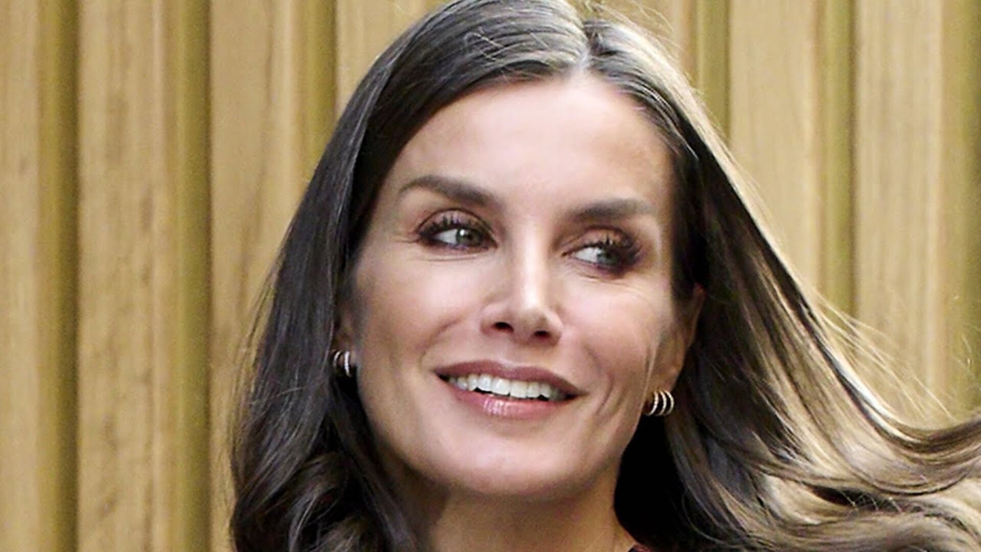 Video thumbnail for This Is Where The Spanish Royal Family Lives