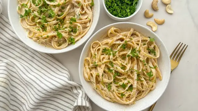 'Video thumbnail for Creamy Vegan Fettuccine Alfredo Recipe'