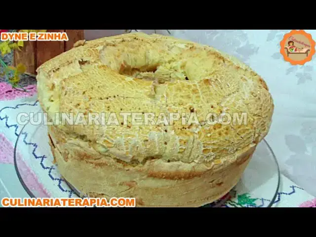 'Video thumbnail for Biscoitão Bolo Pão de Queijo de Liquidificador de Polvilho Azedo'