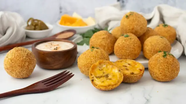 'Video thumbnail for Crispy, Cheesy, Spicy: Copycat Texas Roadhouse Rattlesnake Bites Recipe'