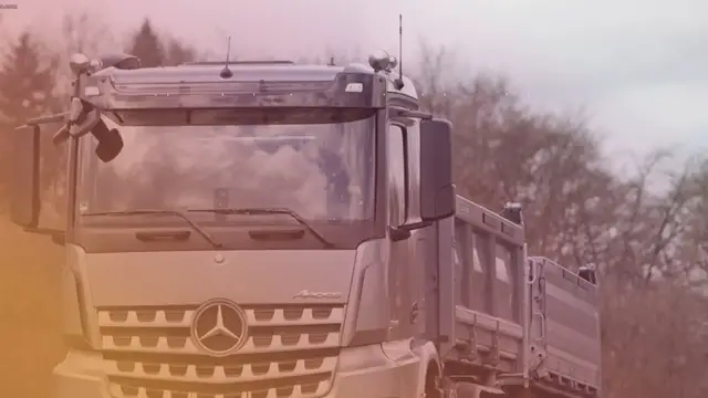 Video thumbnail for Mercedes Arocs.