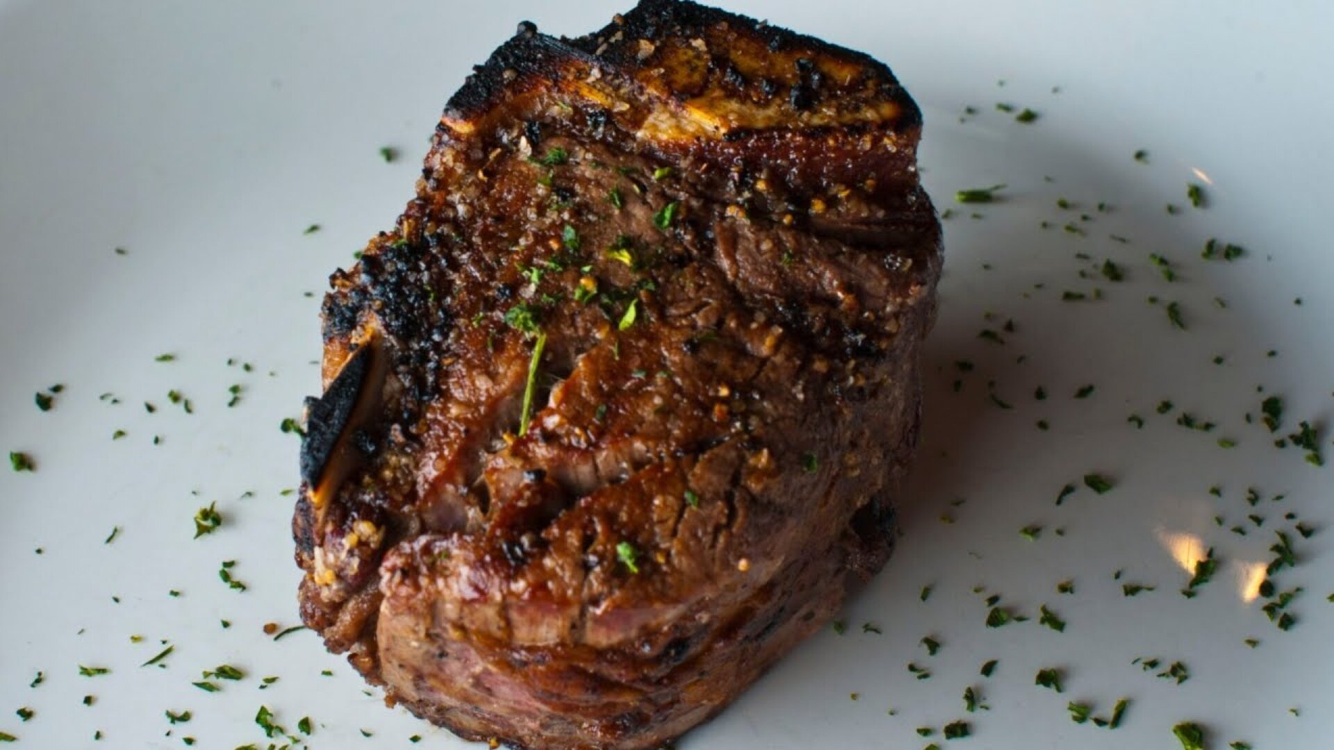 Video thumbnail for People Think This Is The Worst Thing To Order At A Steakhouse