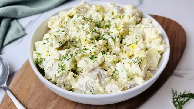 Video thumbnail for Old-Fashioned Potato Salad Recipe
