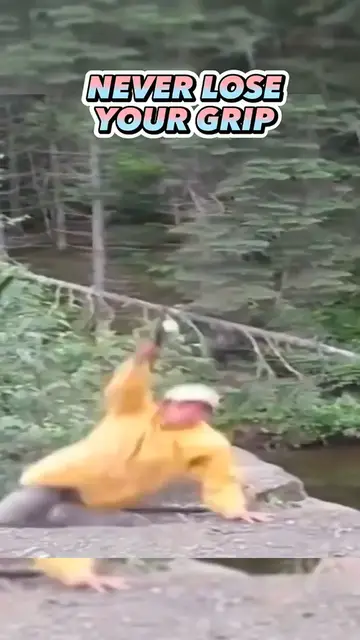 Video thumbnail for How to (not) get a grip #fail #fishing #shorts