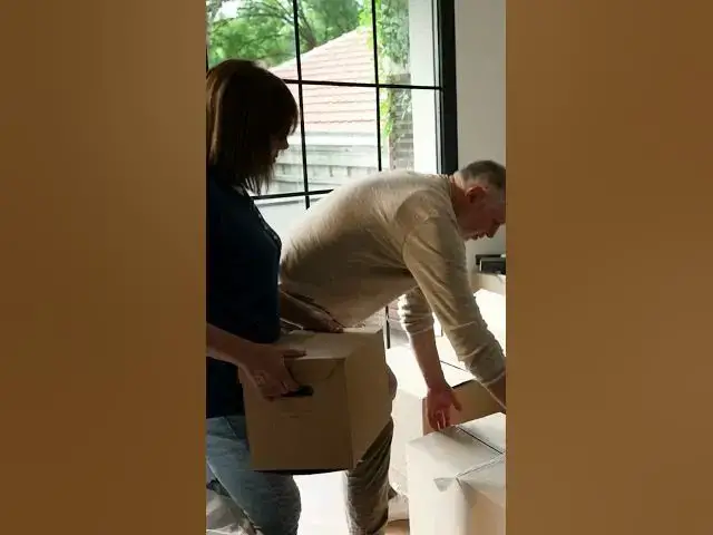 'Video thumbnail for Moving Day Fails We Helped Fix | Harry The Mover'