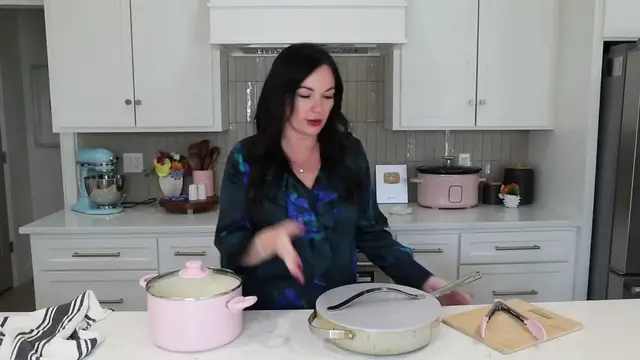 Video thumbnail for 8 One Pot Chicken Dinners That Will Save Your Week(720P HD)