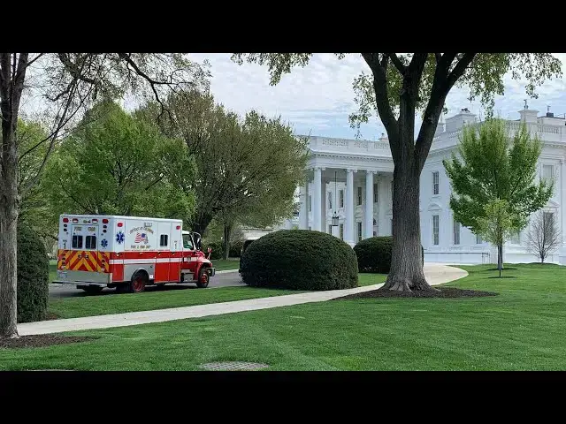 Video thumbnail for Medical Emergency At White House - Medics Rush In