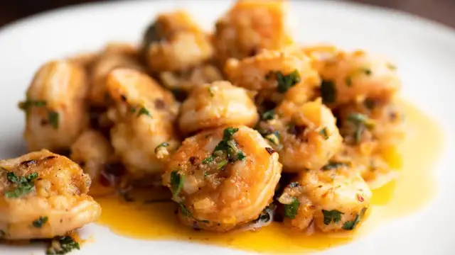 Video thumbnail for Spicy Garlic Shrimp in 5 Minutes
