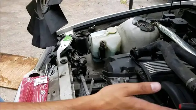 'Video thumbnail for BMW E36 Coolant System Rebuild Part 2 of 5 Fan Shroud and Fan Clutch Removal'