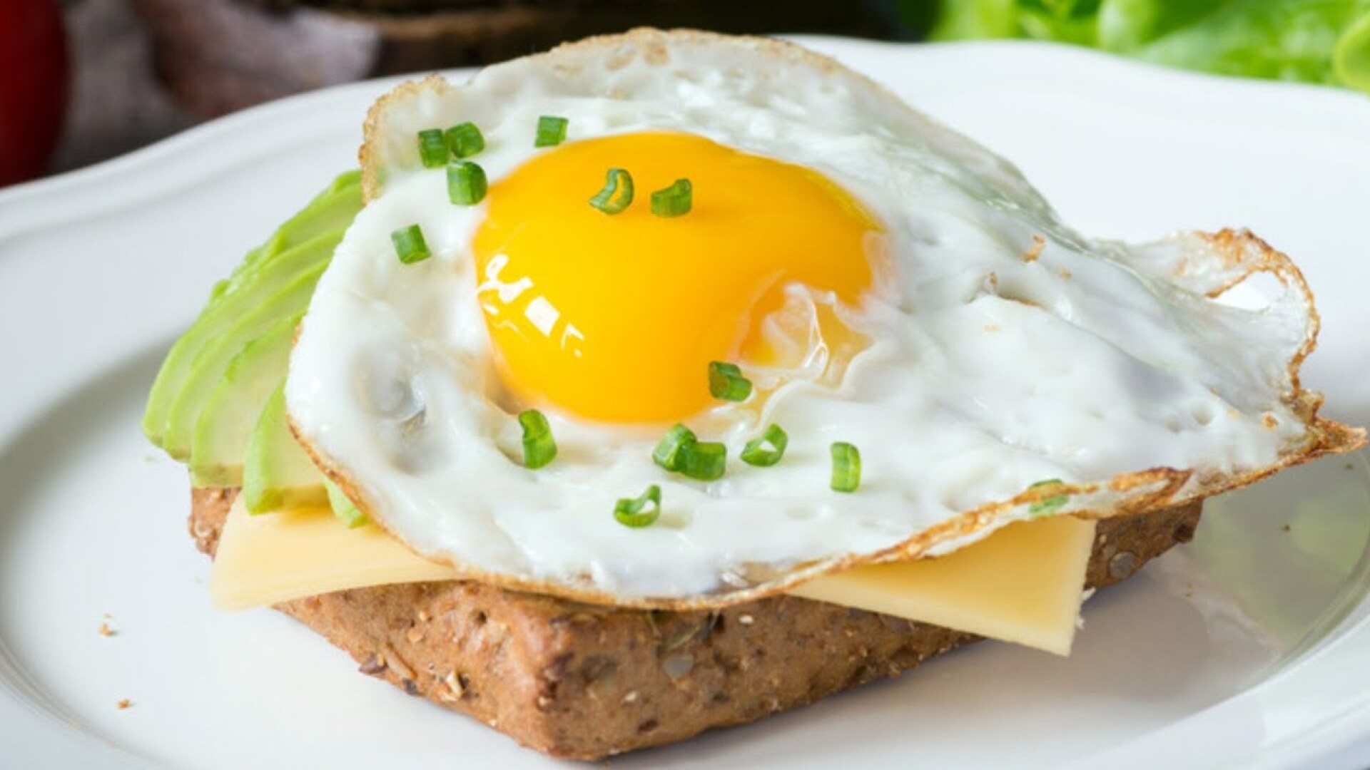 Video thumbnail for This Simple Trick Will Give You Perfect Sunny-Side Up Eggs