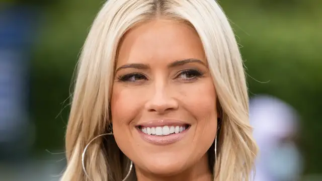 Video thumbnail for Times Christina Hall Went Makeup-Free & We Were Blown Away