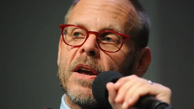 Video thumbnail for 12 Stars Who Left The Food Network