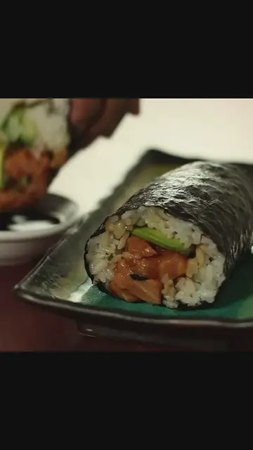 Video thumbnail for Sushi Burrito