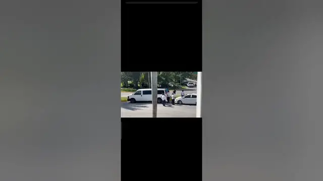 Video thumbnail for Bloquean taxistas Bulevar y generan caos en #Cancún⚠️😱