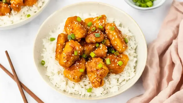 'Video thumbnail for Sriracha-Honey Glazed Chicken Recipe: A Sweet And Spicy Treat'
