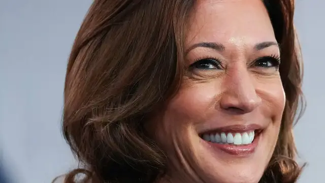 'Video thumbnail for What Kamala Harris Looks Like Underneath All That Makeup'