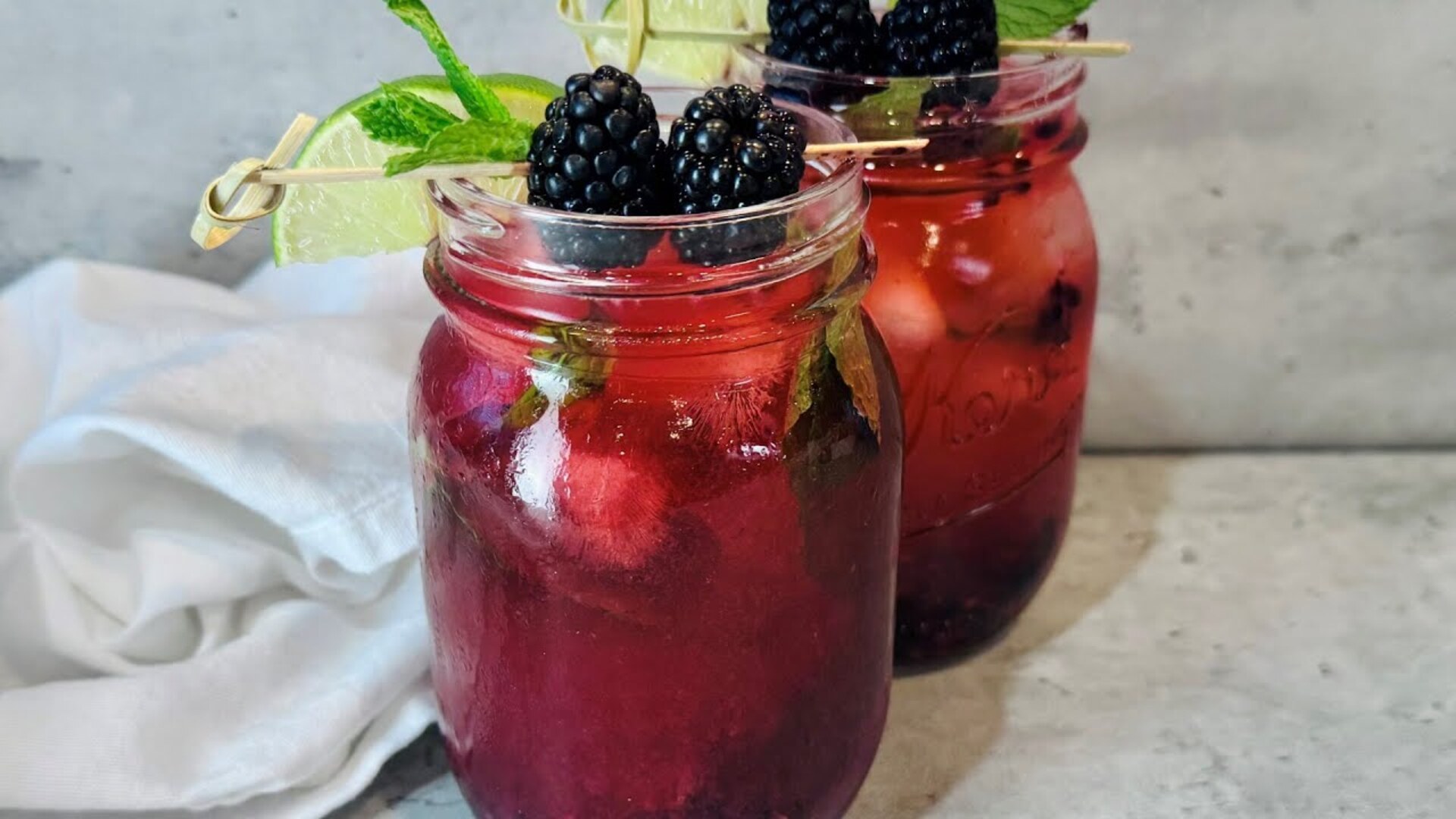 Video thumbnail for Classic Blackberry Mojito Recipe